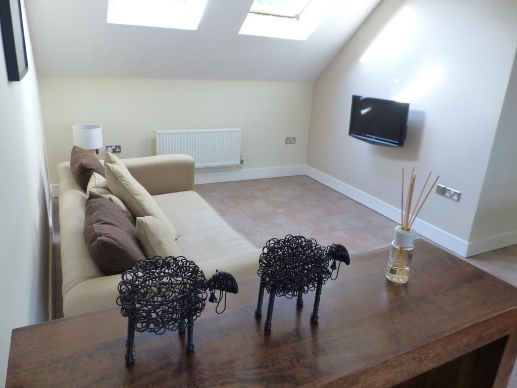 St Raphael House, City Centre Charming Apartments Basingstoke Eksteriør bilde