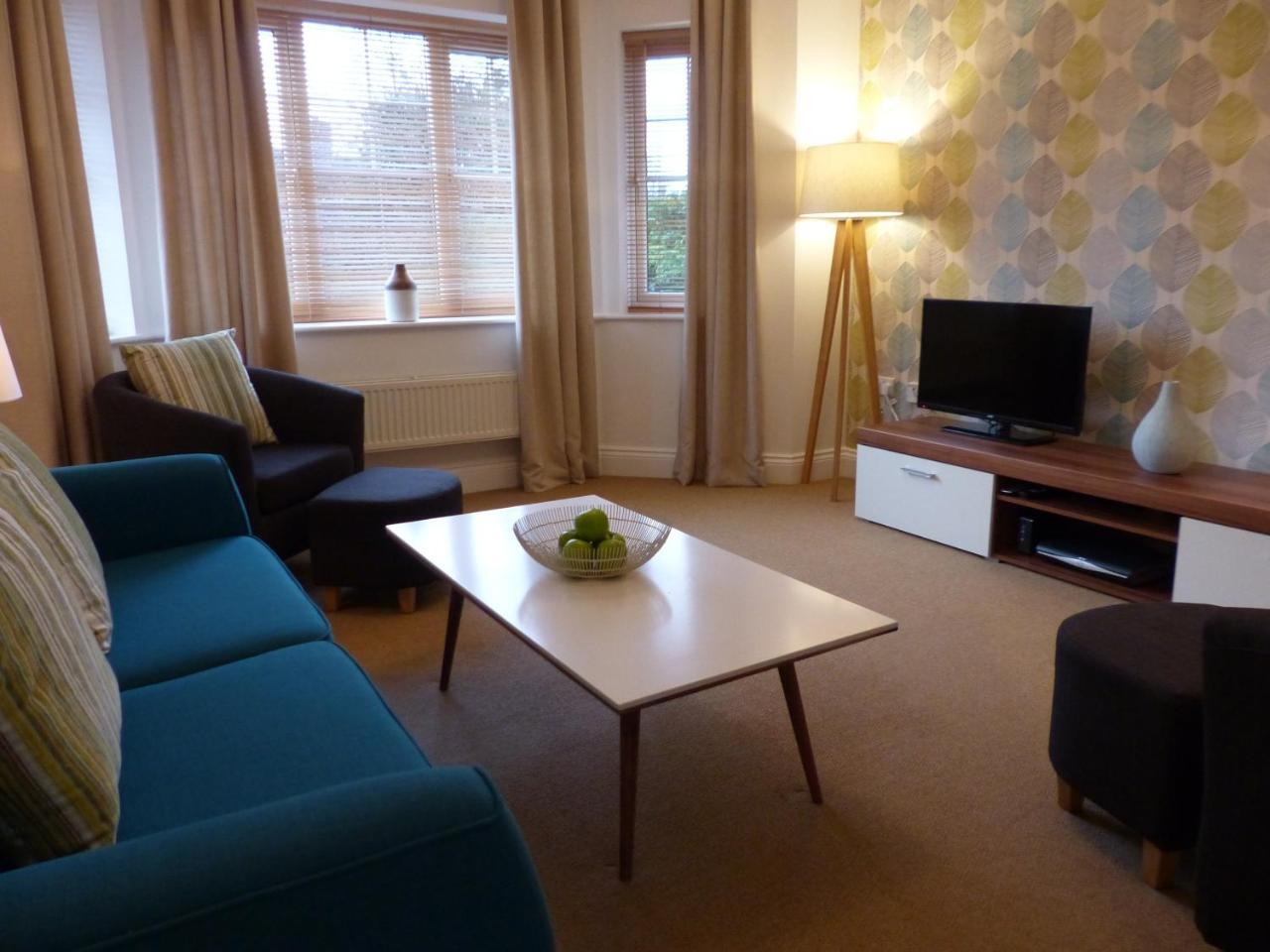 St Raphael House, City Centre Charming Apartments Basingstoke Eksteriør bilde